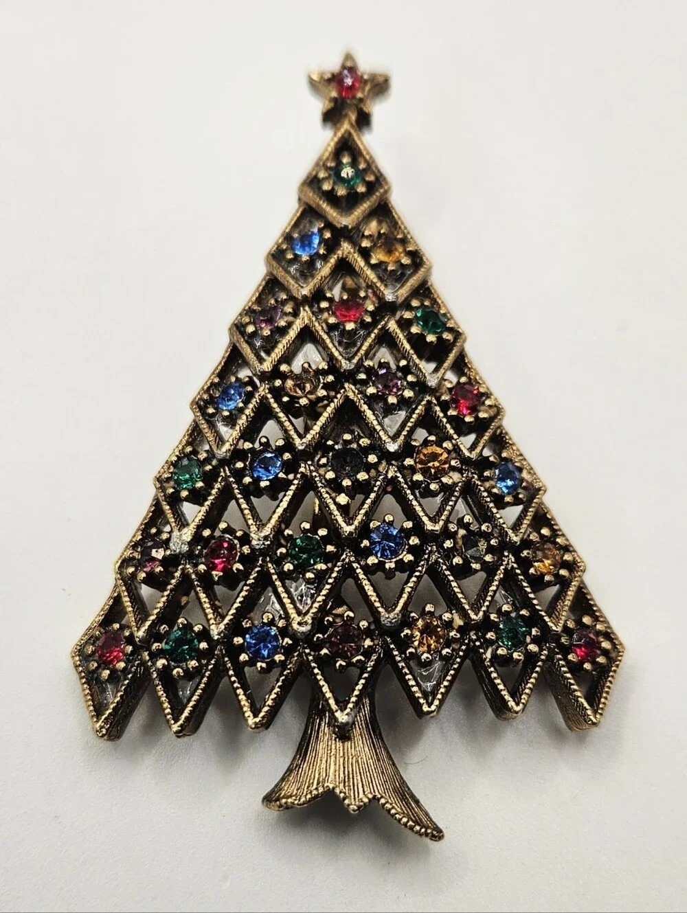 Vintage JJ Jonette Jewelry Rhinestone Christmas Tree Pin Brooch Multi-Color